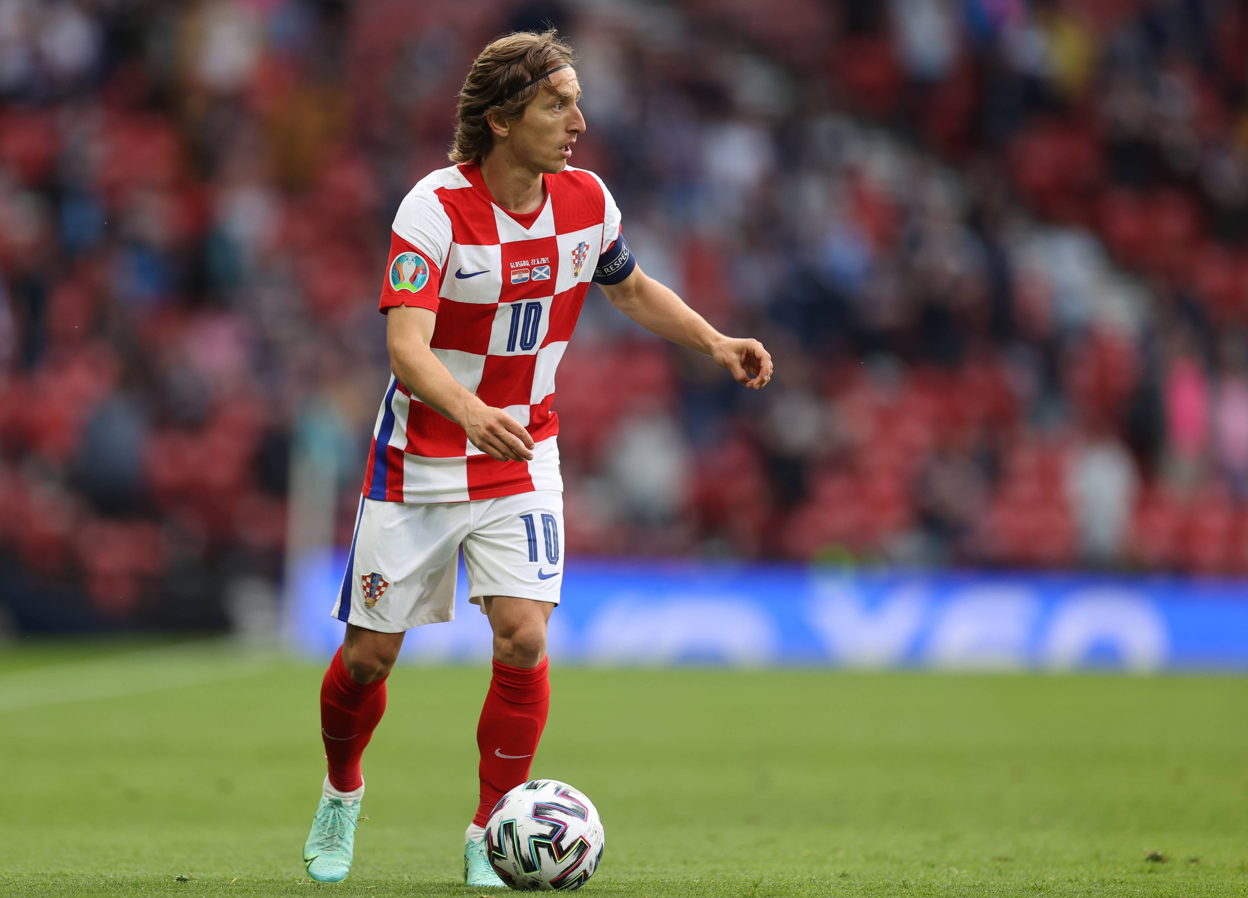 CBA-韦瑟斯庞25+9+6 米奇23+15 深圳力克青岛